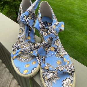 Never Worn Tommy Hilfiger Espadrille Wedge Womens size 10